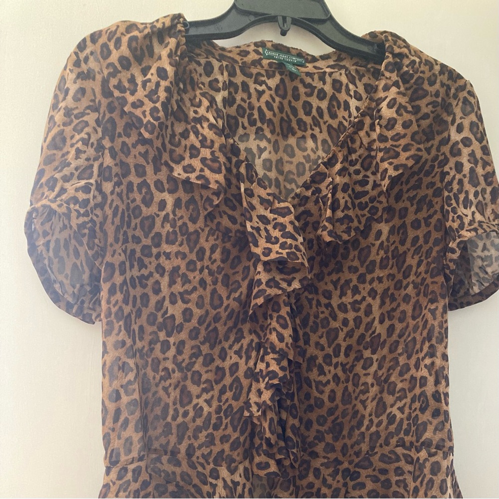 Ralph Lauren Womens Silk Leopard Print Top Size Medium Button front Ruffle